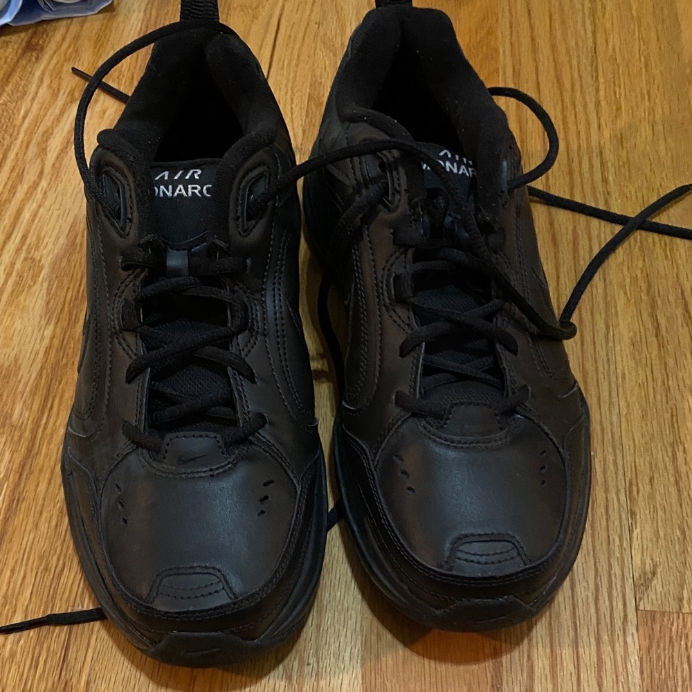 Nike Air Monarch Men's Black Athletic Shoes - Picture 2 of 5